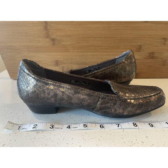 Clarks Everyday Women’s Loafers 7.5M Brown Leather Metallic Faux Snakeskin - Picture 5 of 14